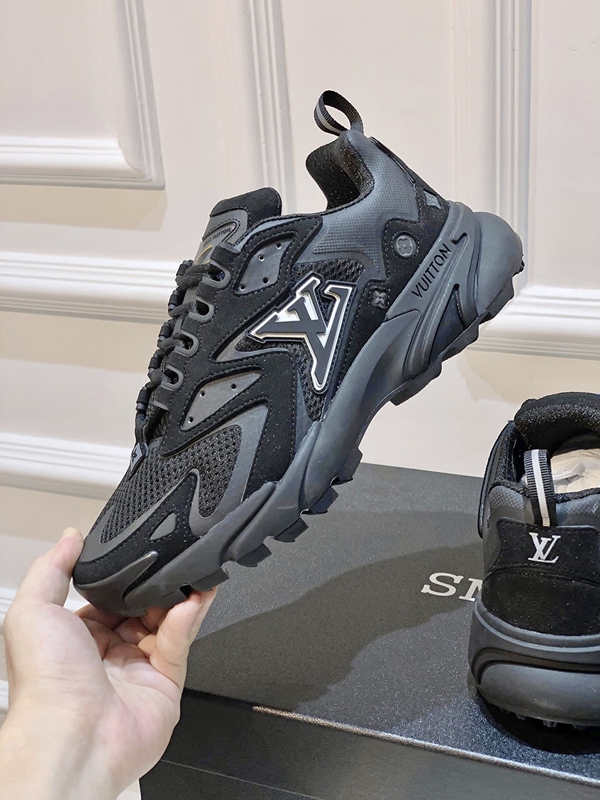 ルイヴィトン靴着用イメージ